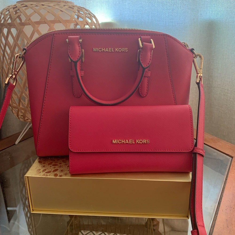 Michael Kors Handbag and Wallet Set